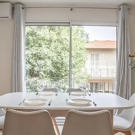 Confort Au Coeur D'antibes Апартаменты Антиб