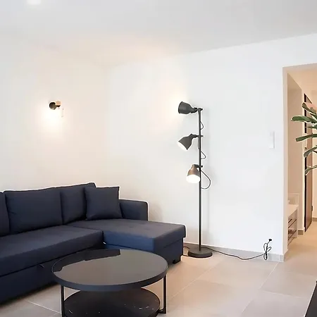 Апартаменты Confort Au Coeur D'antibes